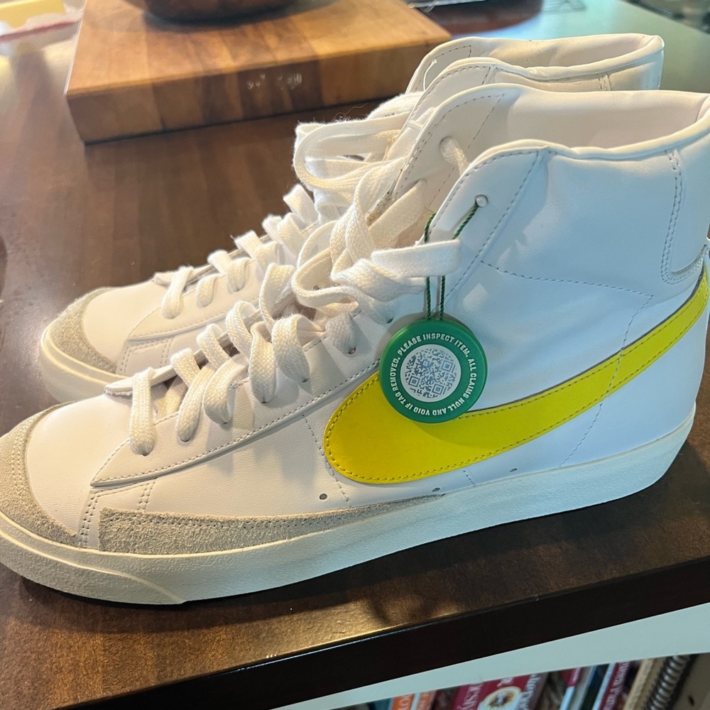 New .. Nike Blazer Mid 77 Vintage.. Size 13 
Optic Yellow